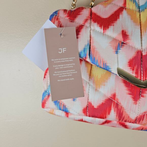 JustFab Triangle Quilted Chevron Crossbody Bag Womens - Picture 3 of 9